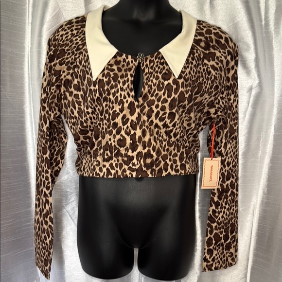 Lovefool Women’s 3X Keyhole Long Sleeve Wrap With Tie Leopard Print Cropped Top - Picture 1 of 9